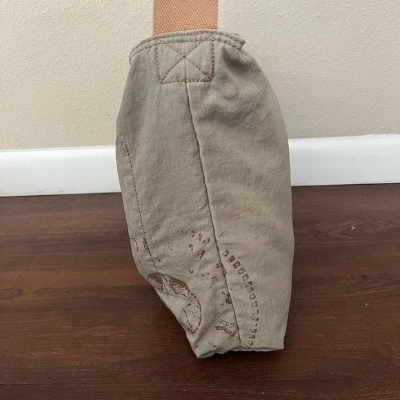 Kipling Crossbody - Picture 3 of 10